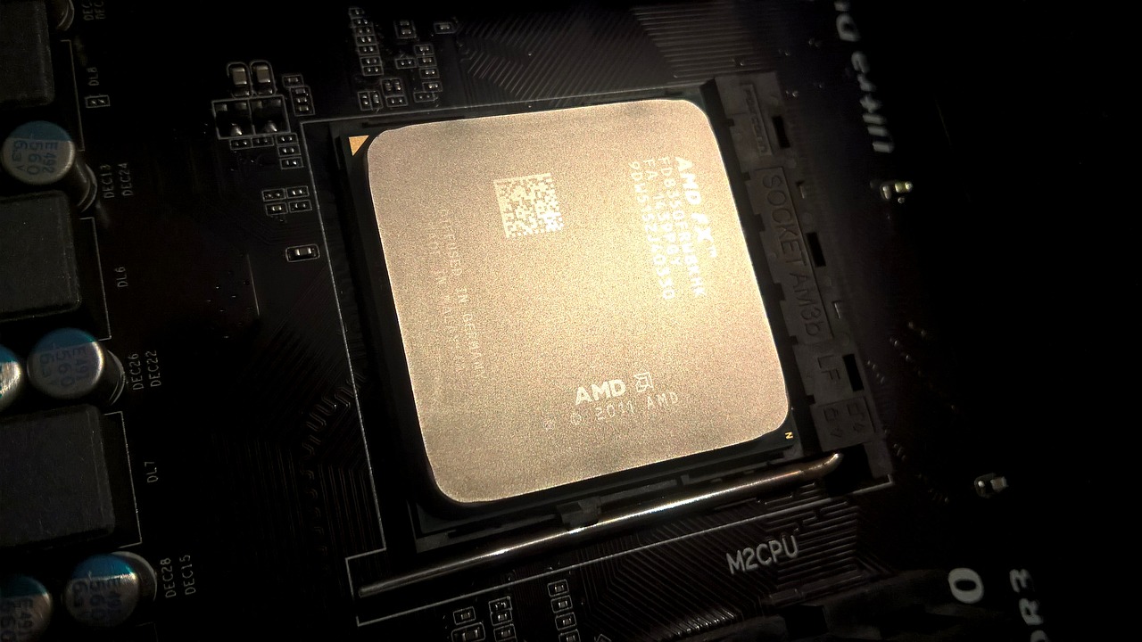 AMD引领技术革新，塑造计算未来新篇章